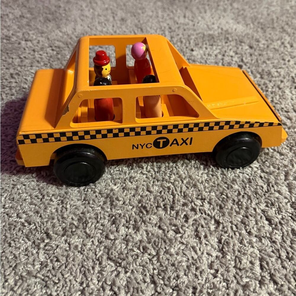 Mr. Ellie Pooh Handmade Wooden Taxi with Driver and Passengers MISSING TOP